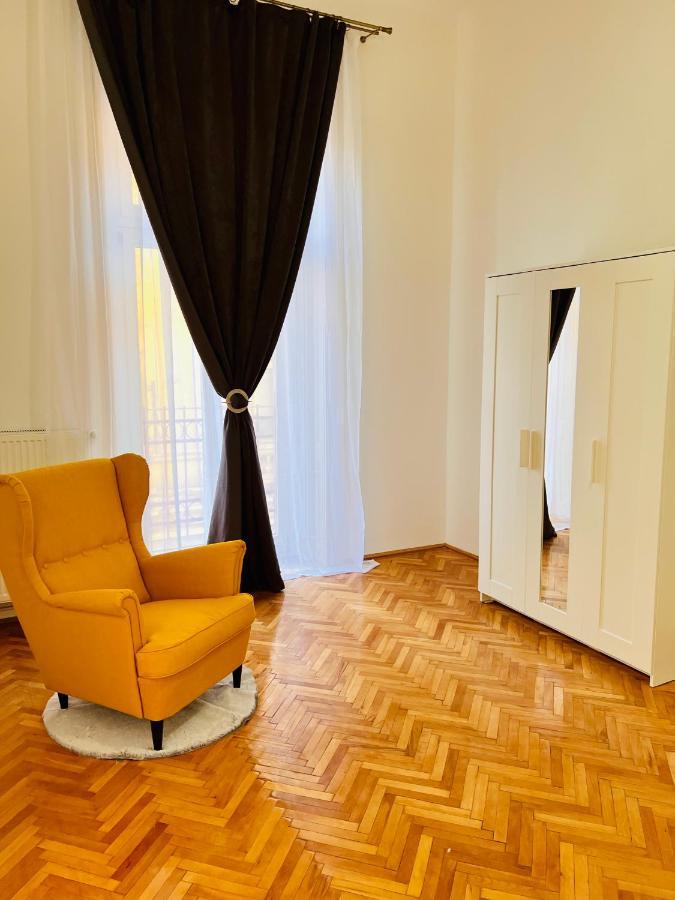Apartment Friends Central Oradea Zewnętrze zdjęcie
