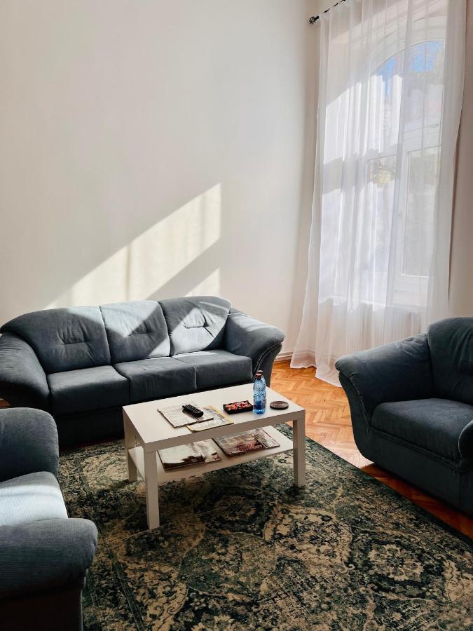 Apartment Friends Central Oradea Zewnętrze zdjęcie